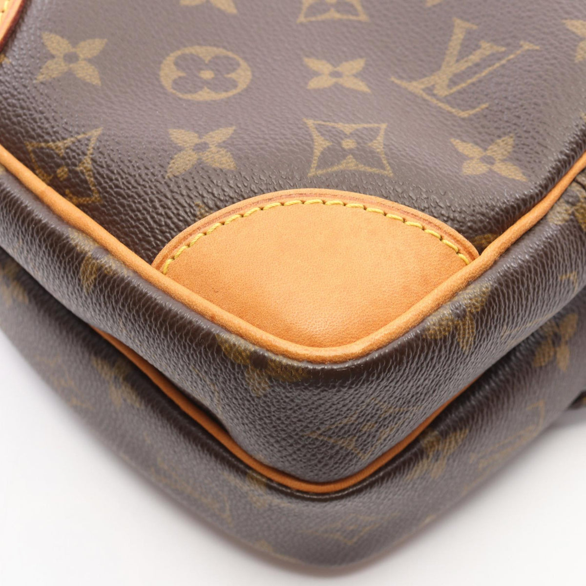 LOUIS VUITTON Amazon Monogram Bag Brown