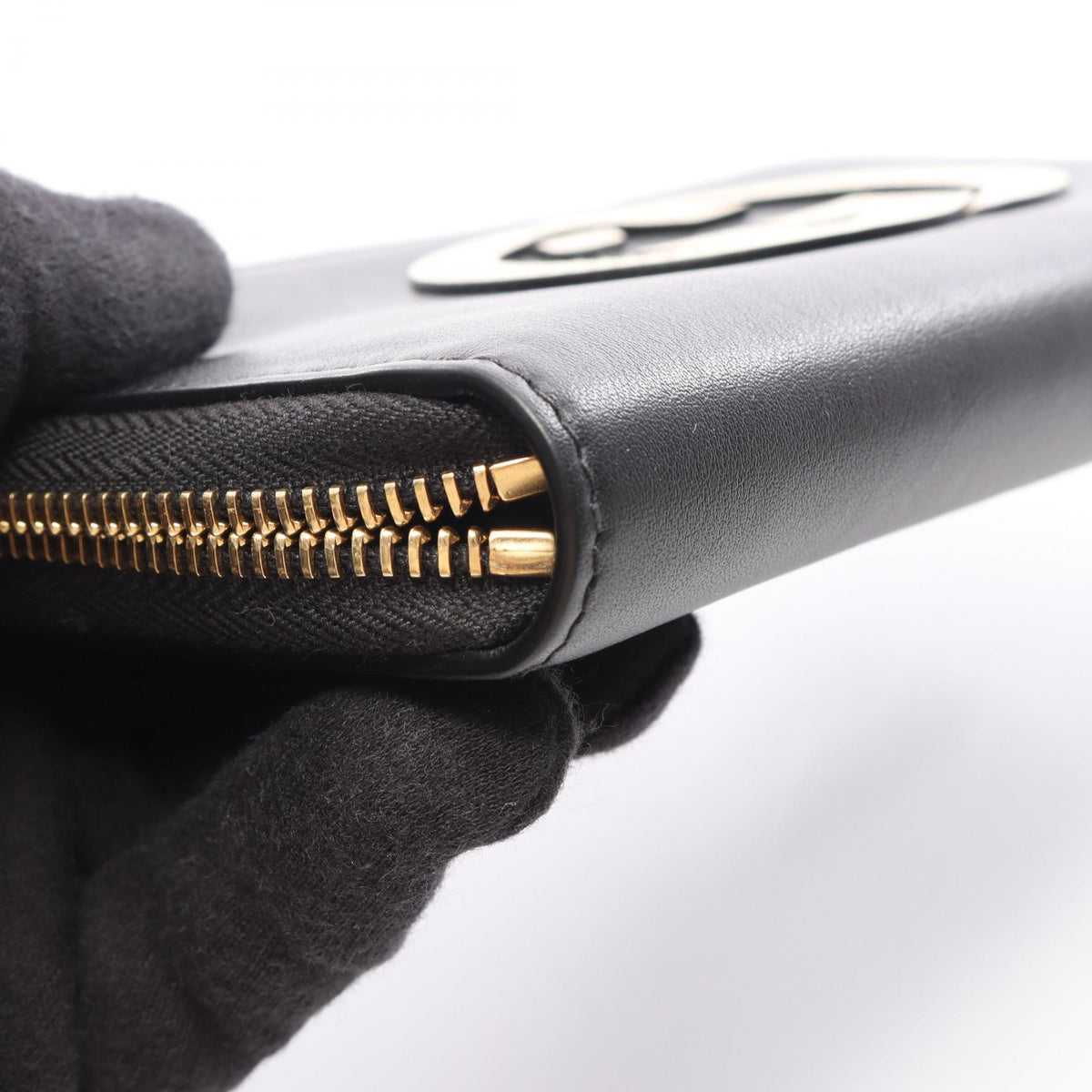 GUCCI Basket Leather Zip Wallet Black