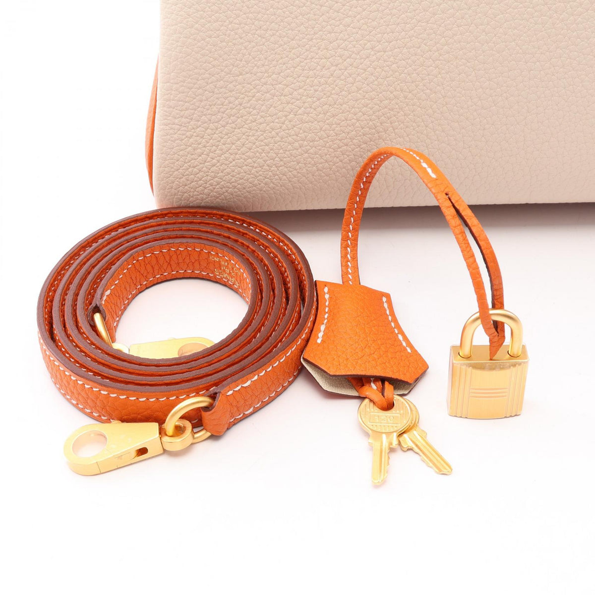 HERMES Kelly 28 Craie Togo Handle Bag