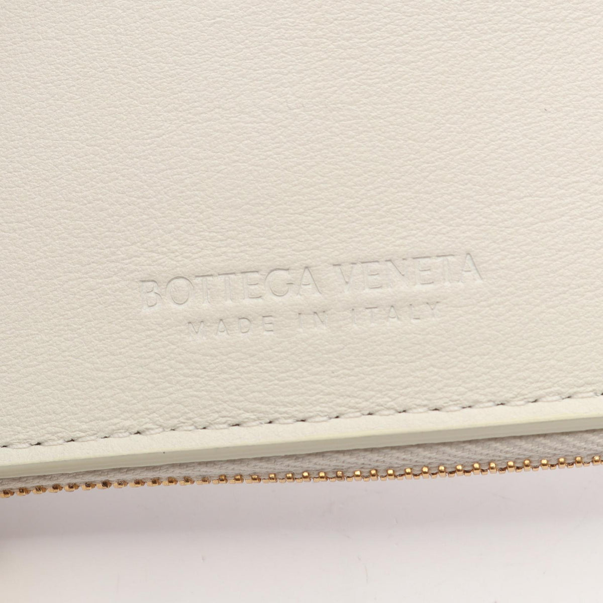 BOTTEGA VENETA Twist Lock Wallet White