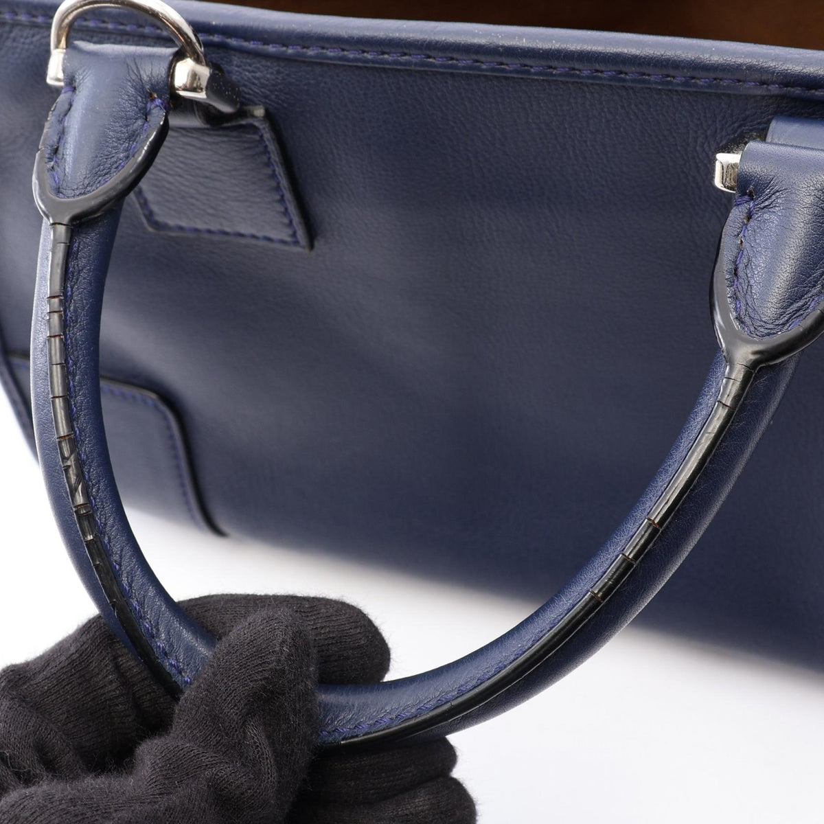 LOEWE Amazona 28 Leather Handle Bag