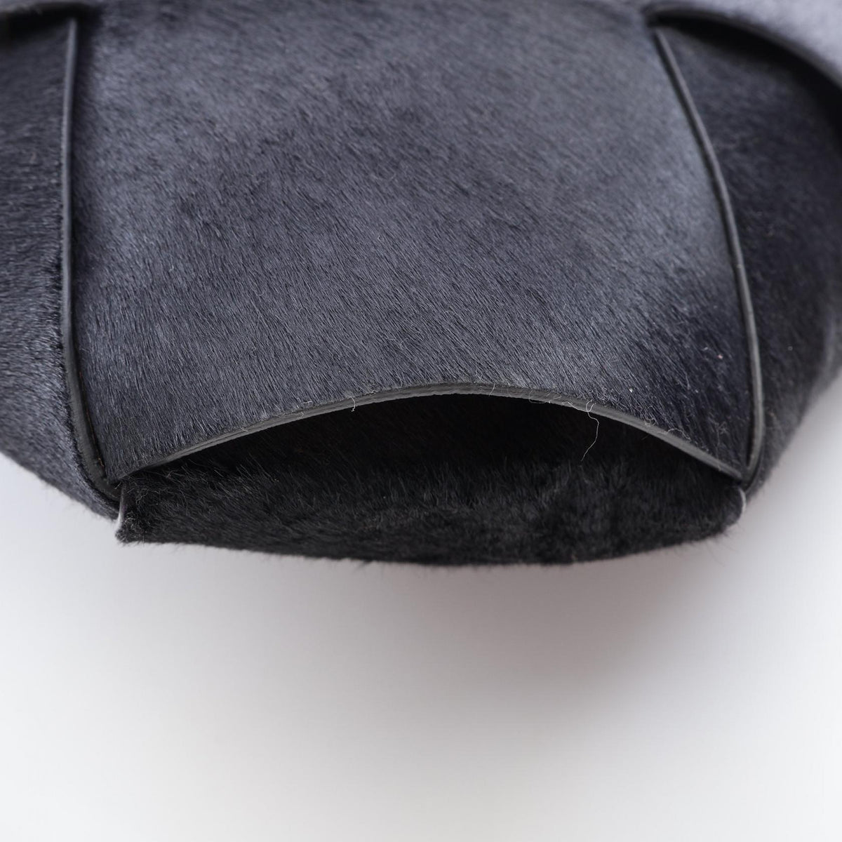 BOTTEGA VENETA Maxi Intrecciato Bag Black