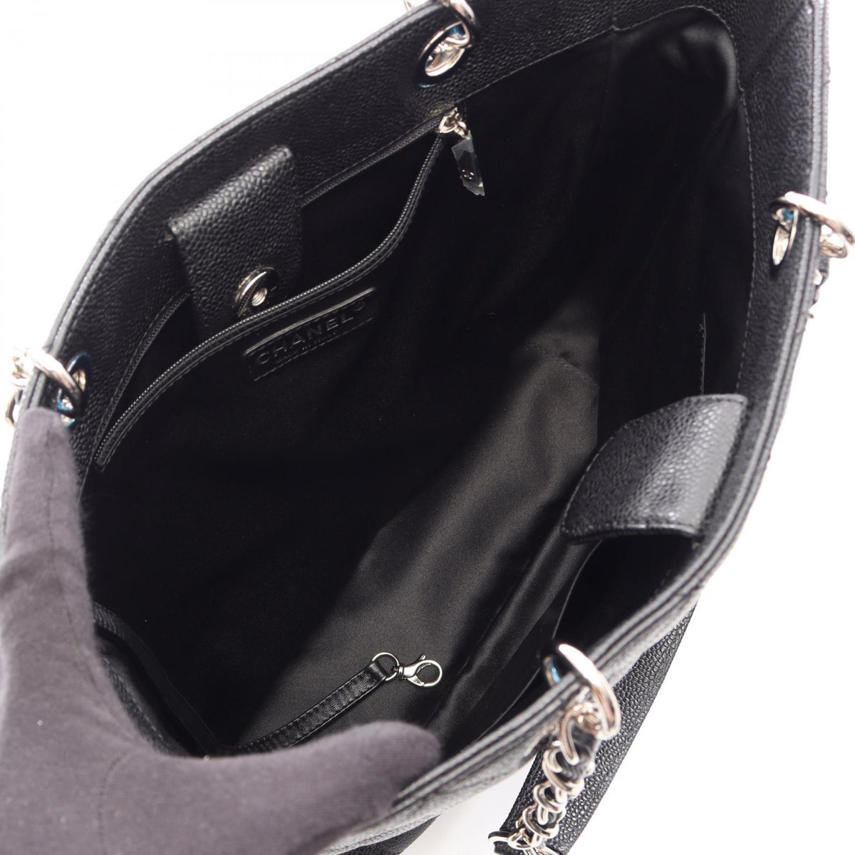 CHANEL Matelasse Caviar Skin Bag Black