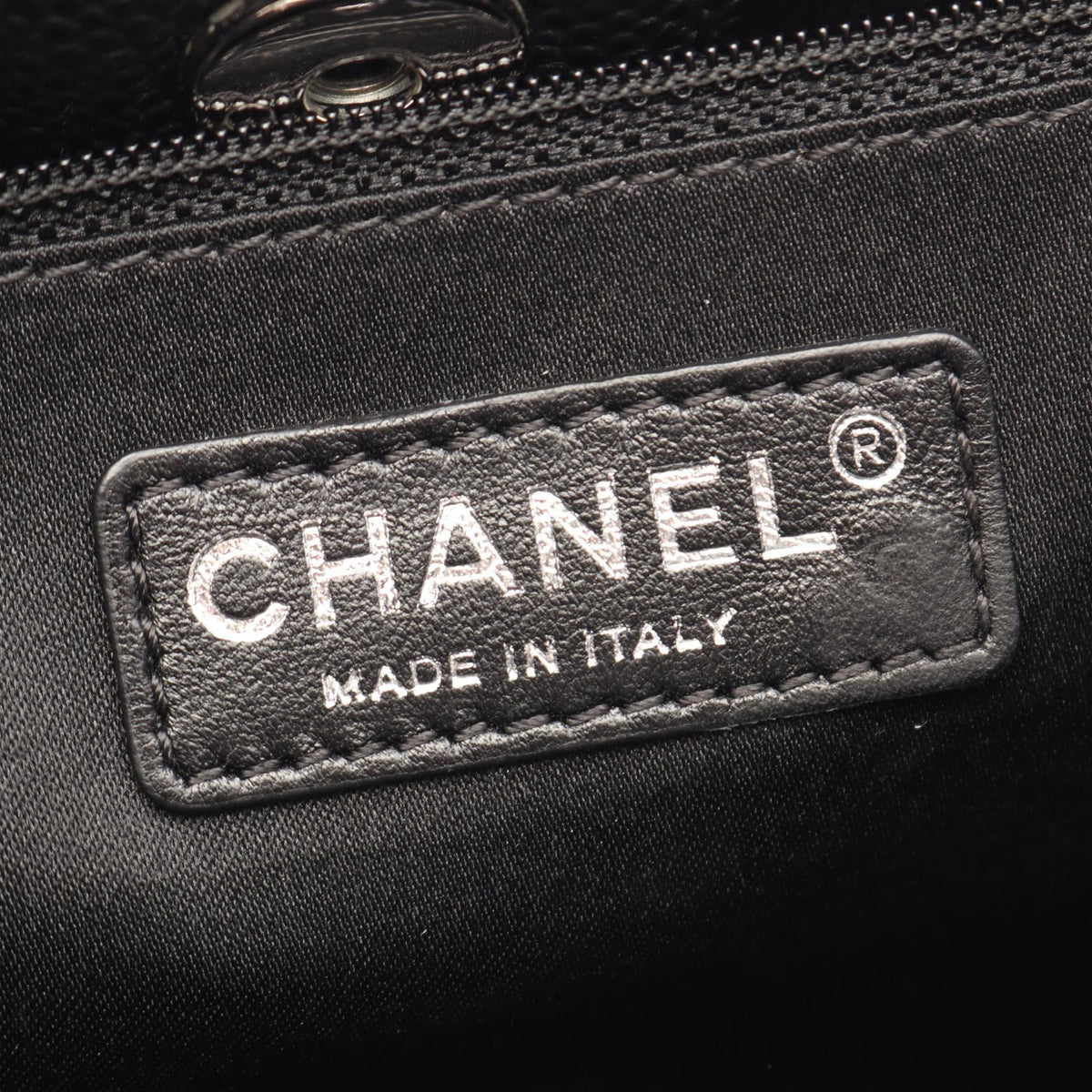 CHANEL Matelasse Caviar Skin Bag Black