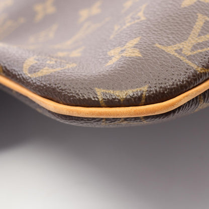 LOUIS VUITTON Pochette Shoulder Bag