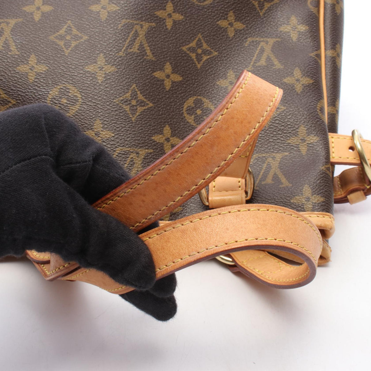 LOUIS VUITTON Batignolles Handle Bag