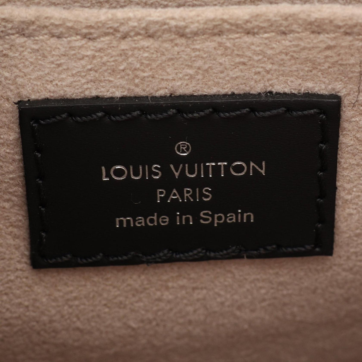 LOUIS VUITTON Petite Sac Plat Handle Bag