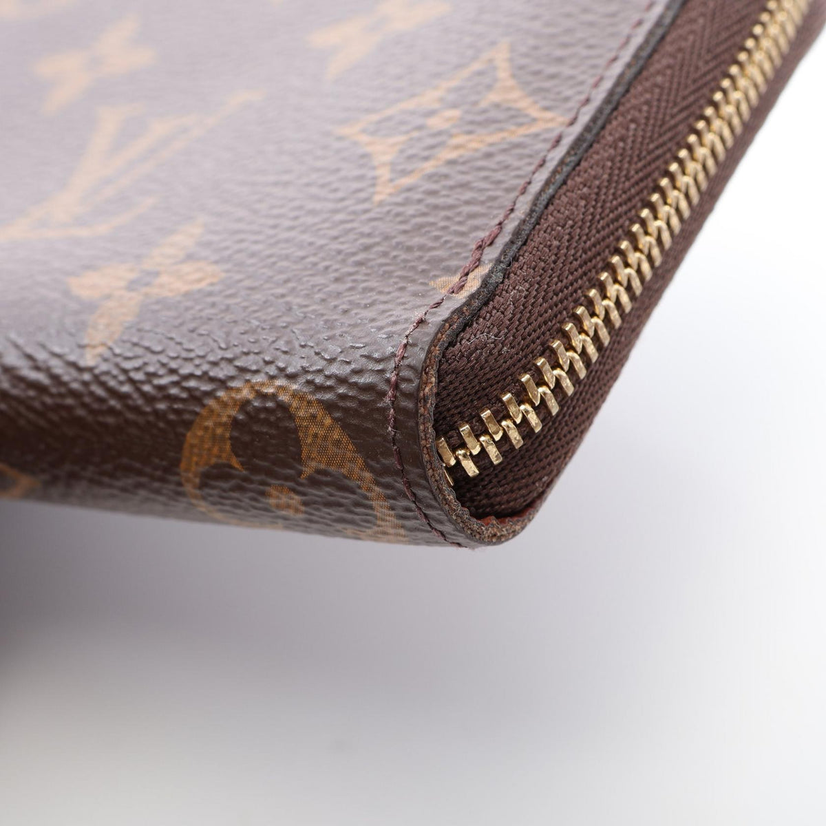 LOUIS VUITTON Monogram Zippy Coin Purse