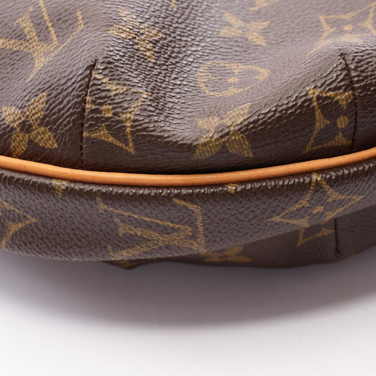 LOUIS VUITTON Croissant MM Bag Brown