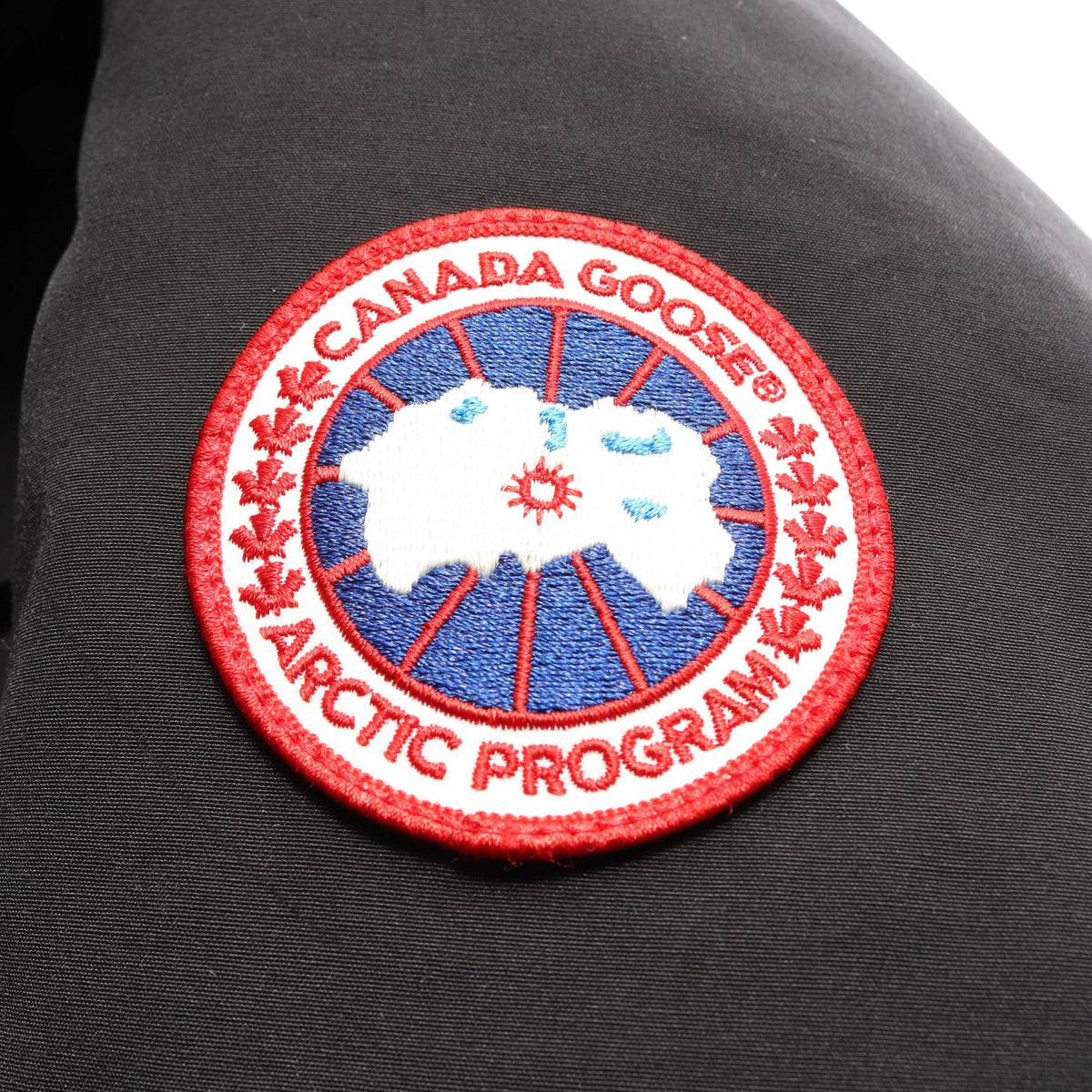 CANADA GOOSE KAMLOOPS Kamloops Down Jacket Black Size S