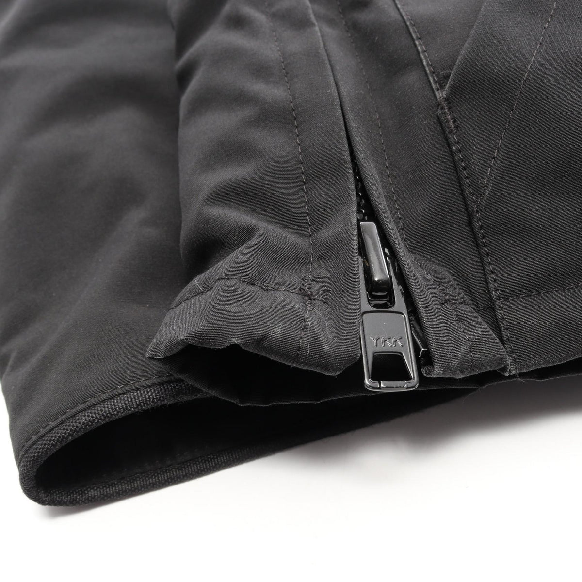 CANADA GOOSE KAMLOOPS Kamloops Down Jacket Black Size S