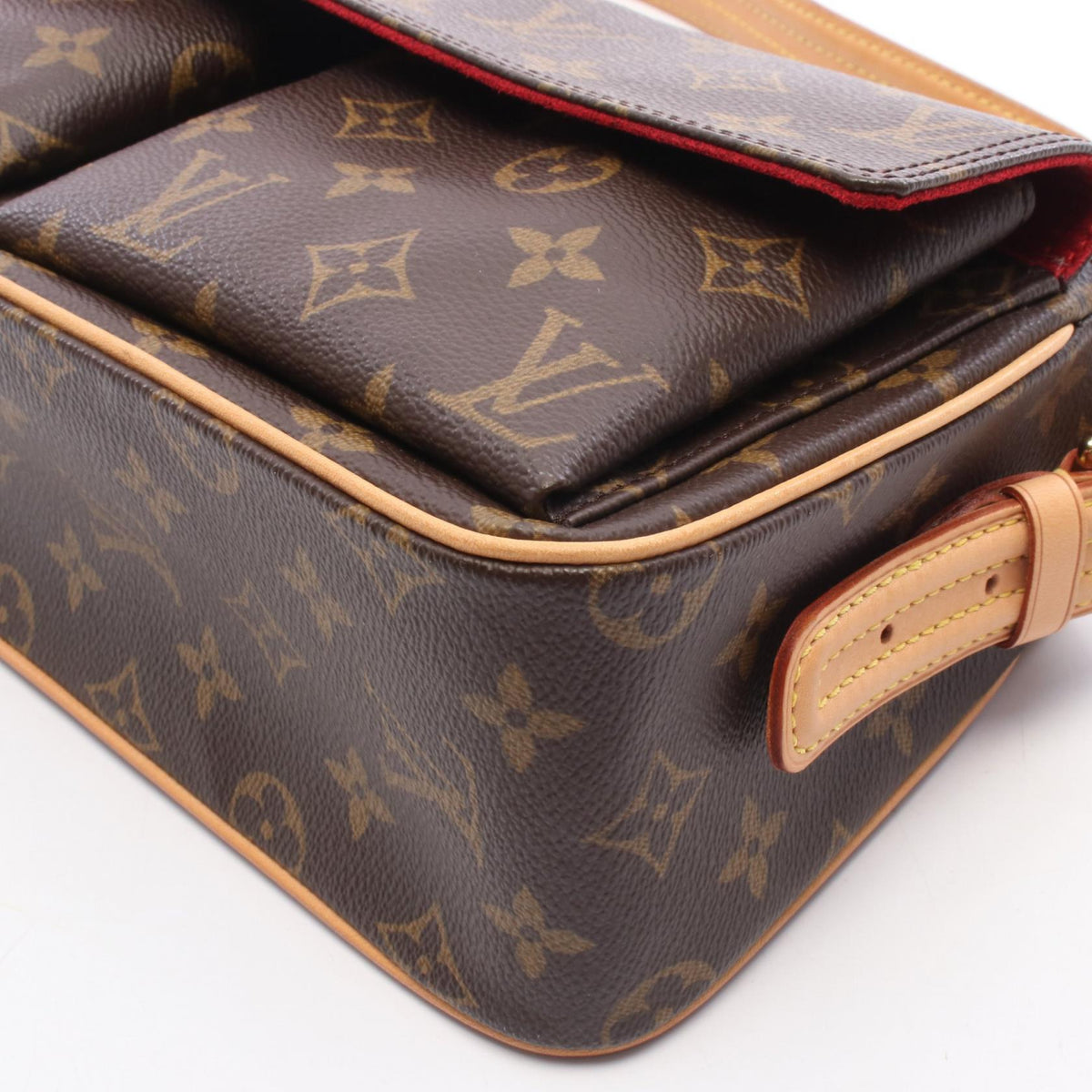 LOUIS VUITTON Vivacite MM Shoulder Bag