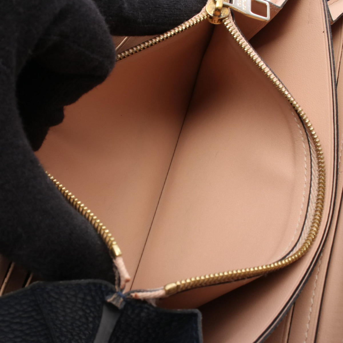 LOUIS VUITTON Portefeuille Leather Wallet
