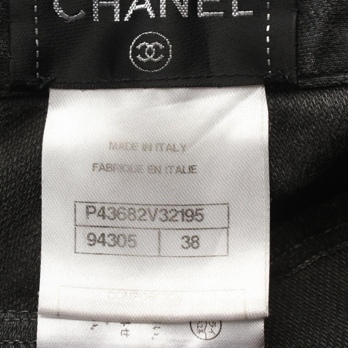 CHANEL Coco Mark Pearl Button Skinny Cotton Gray Pants Size 38