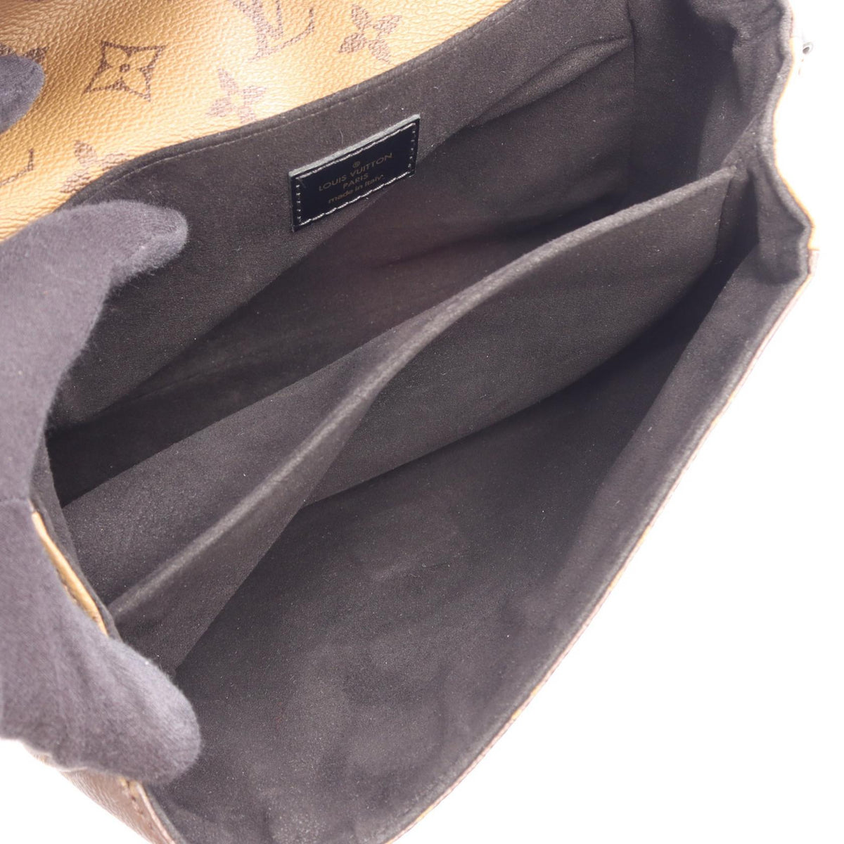 LOUIS VUITTON Pochette Metis MM Handle Bag