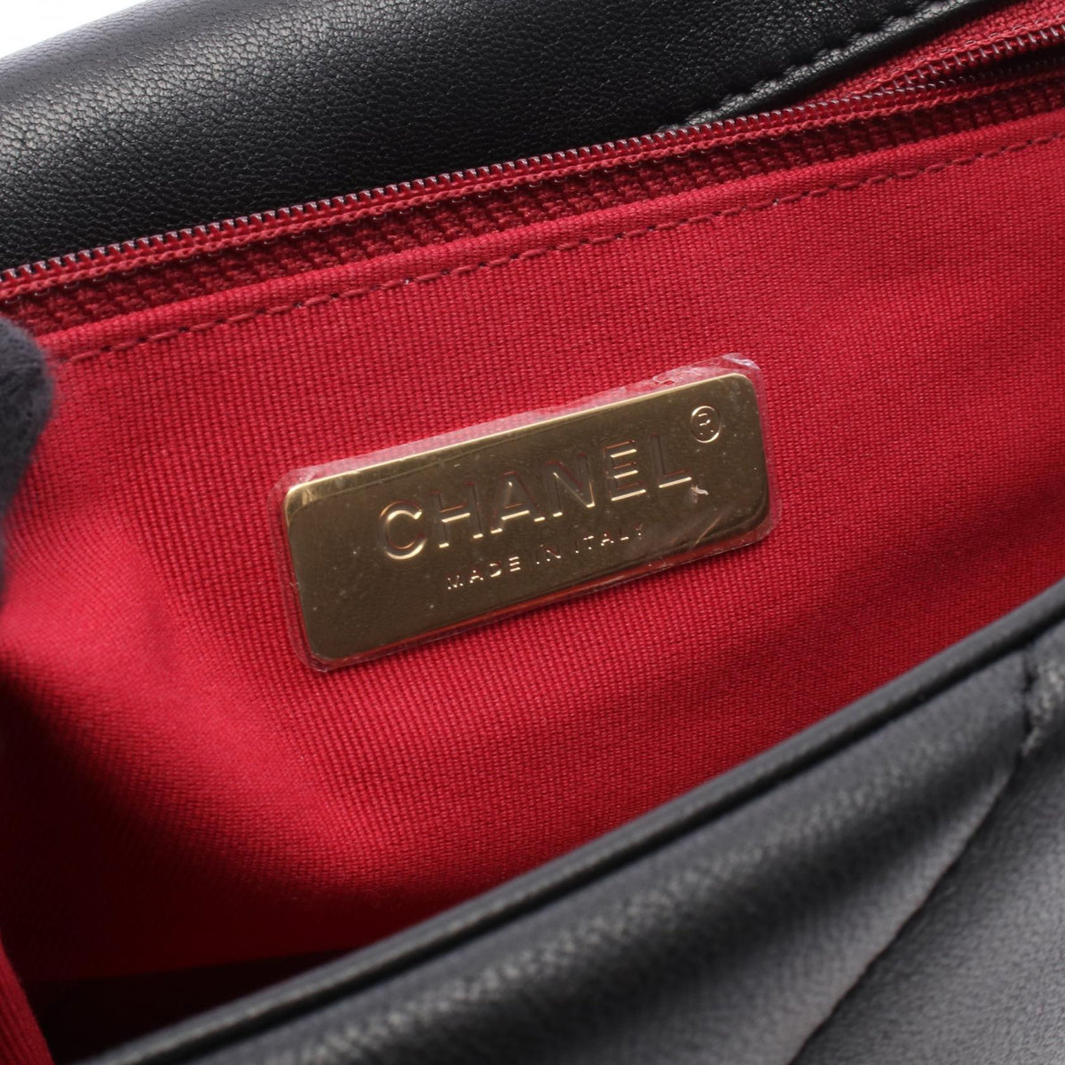 CHANEL 19 Matelasse Leather Shoulder Bag
