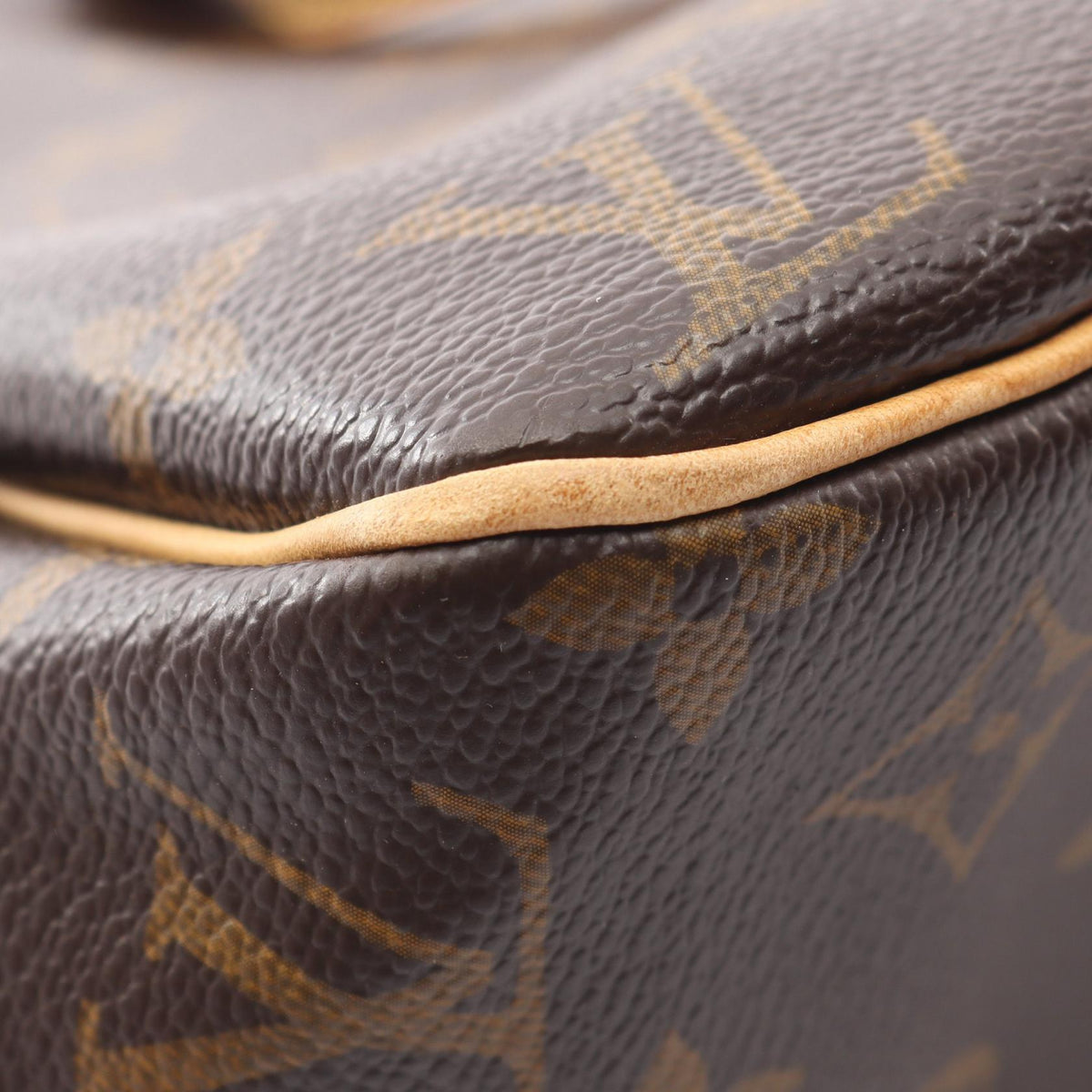 LOUIS VUITTON Batignolles Shoulder Bag