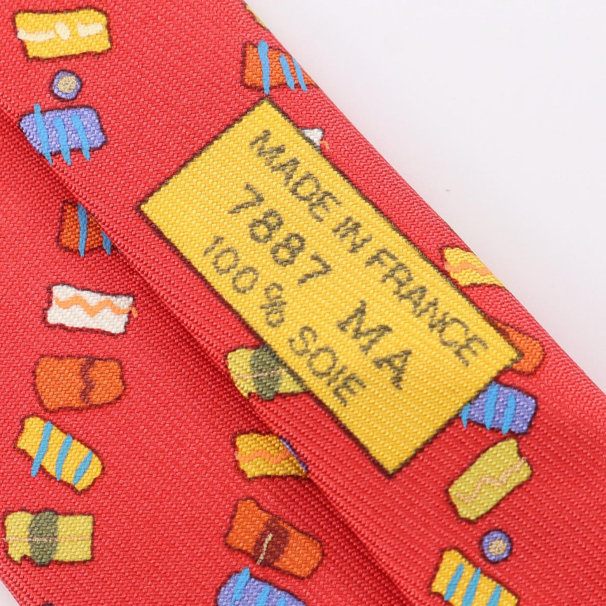 HERMES Silk Red Multi-color Pattern Tie