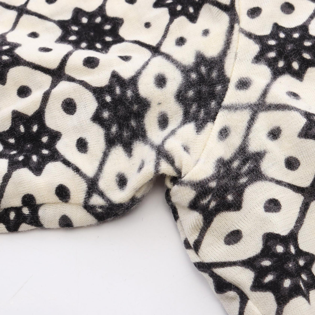 Y's All-Over Print Wool Long Sleeve White Black T-Shirt Size 2