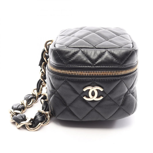 CHANEL Matelasse Chain Lambskin Clutch Bag
