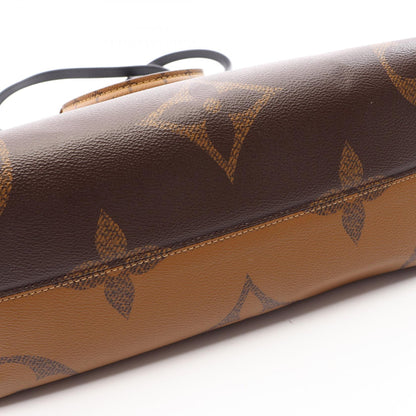 LOUIS VUITTON Monogram Giant Tote Bag