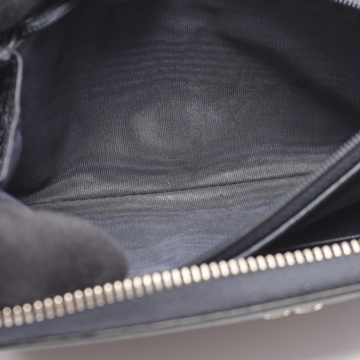 GUCCI GG Metal Round Zip Leather Wallet Navy