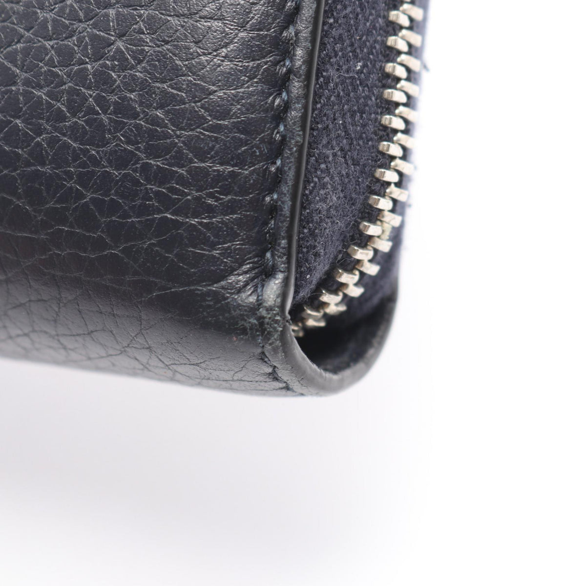 GUCCI GG Metal Round Zip Leather Wallet Navy