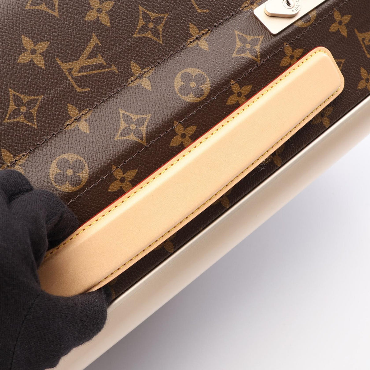 LOUIS VUITTON Horizon 55 Bag Brown
