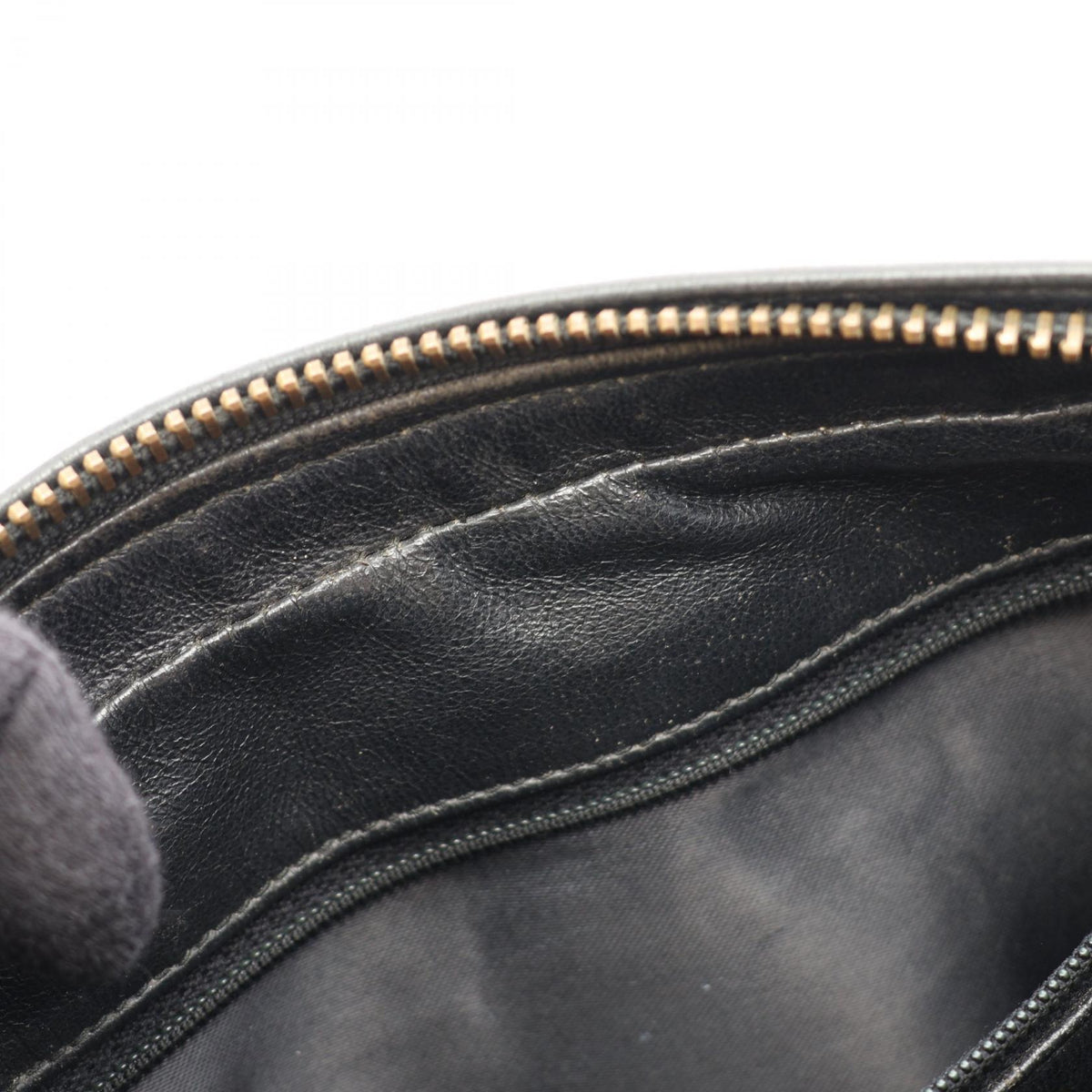 CHANEL Caviar Skin Diamond Shoulder Bag