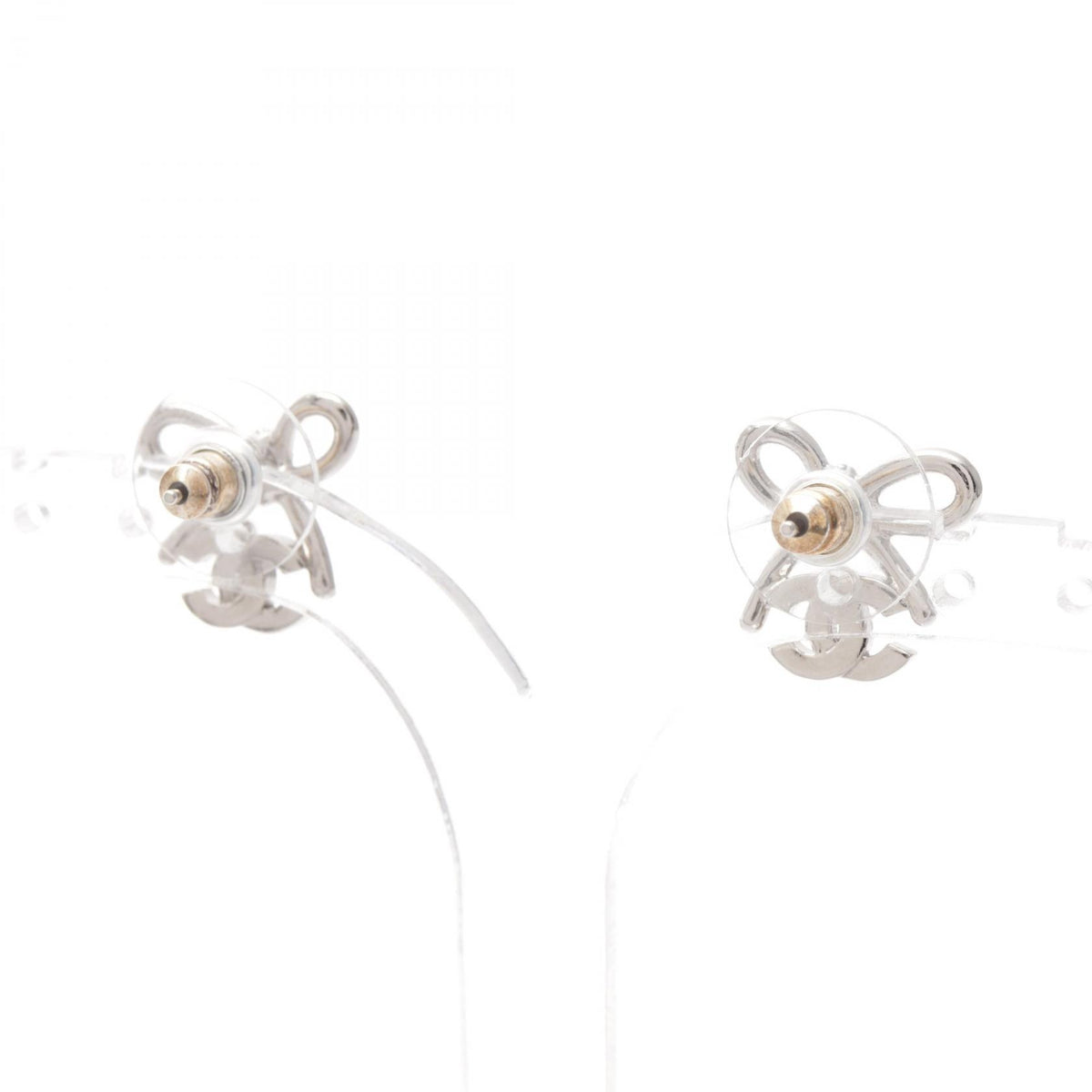 CHANEL CC Mark Ribbon Metal Silver Tone Earrings