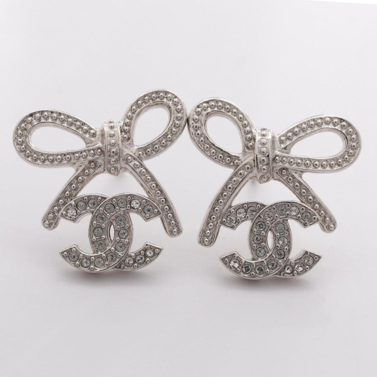 CHANEL CC Mark Ribbon Metal Silver Tone Earrings