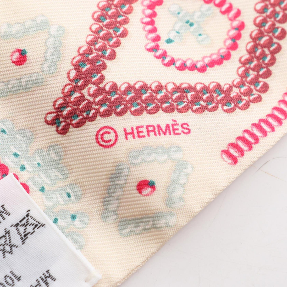 HERMES Twilly "KELLY EN PERLES" Silk Scarf