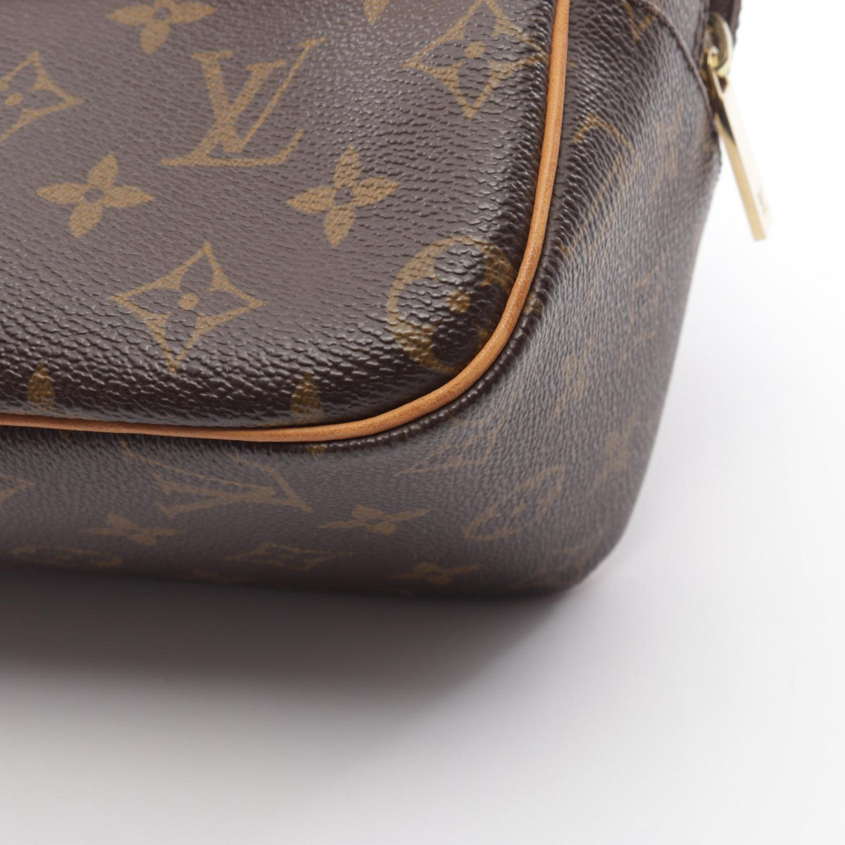 LOUIS VUITTON Cite MM Shoulder Bag