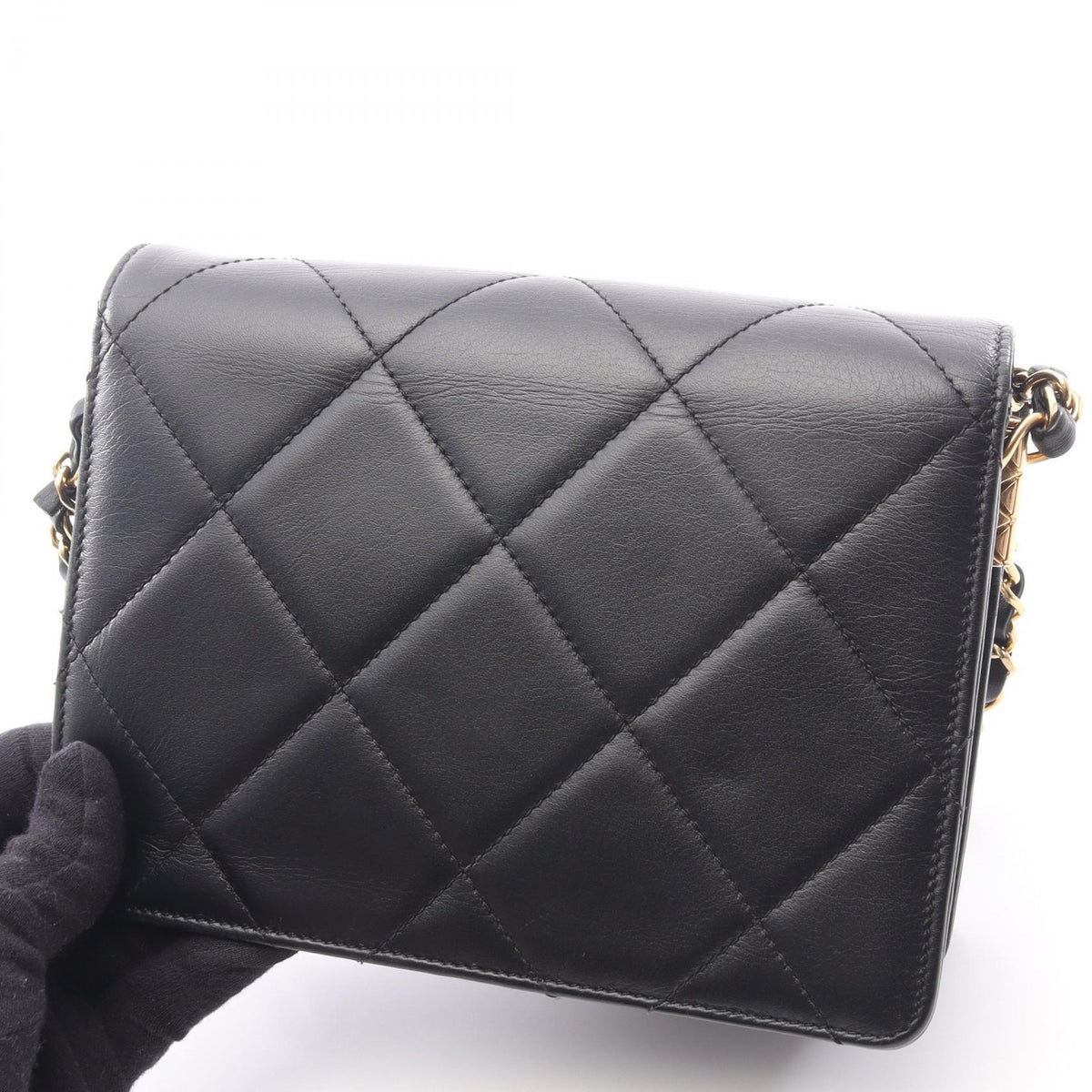CHANEL Matelasse Lambskin Shoulder Bag Black