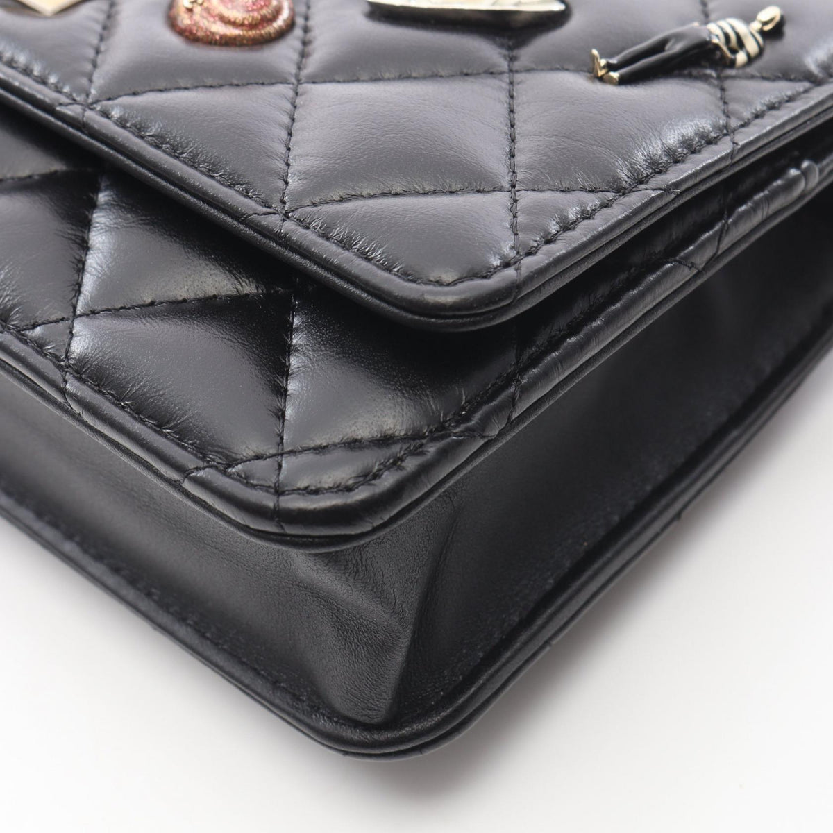 CHANEL Matelasse 2.55 Icon Charm Bag Black
