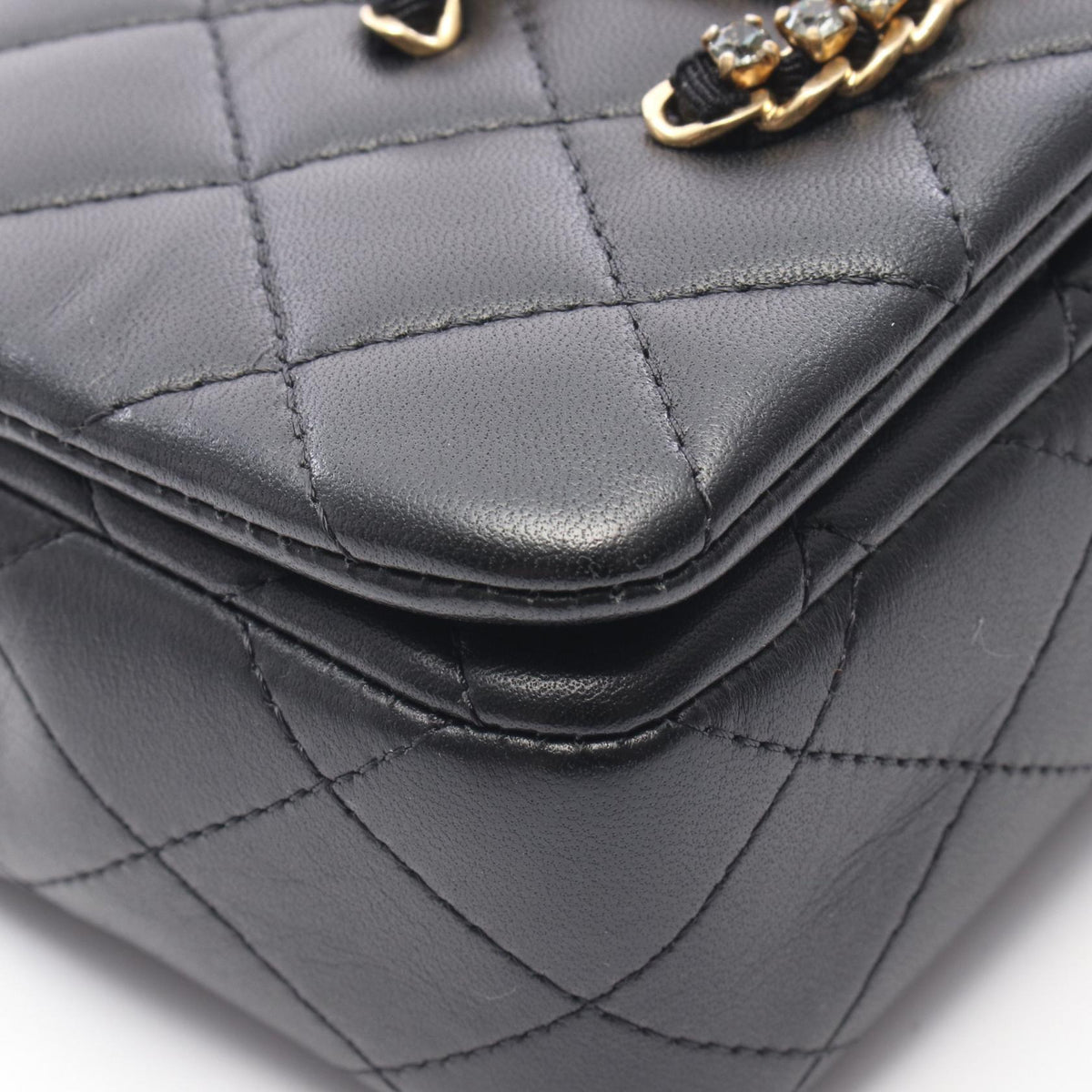 CHANEL Matelasse Lambskin Shoulder Bag