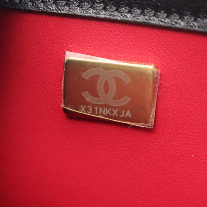 CHANEL Matelasse Lambskin Bag Black