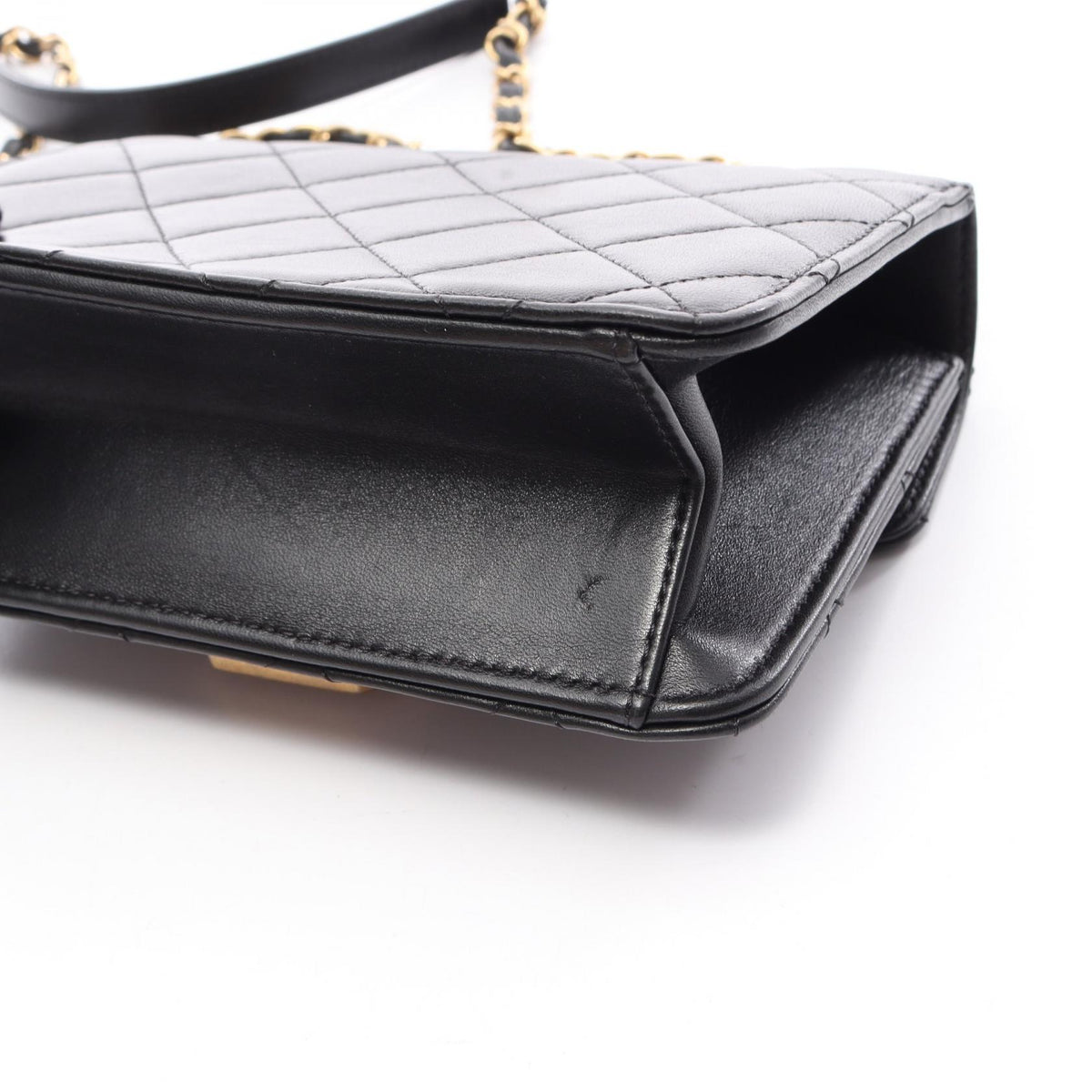 CHANEL Matelasse Lambskin Bag Black