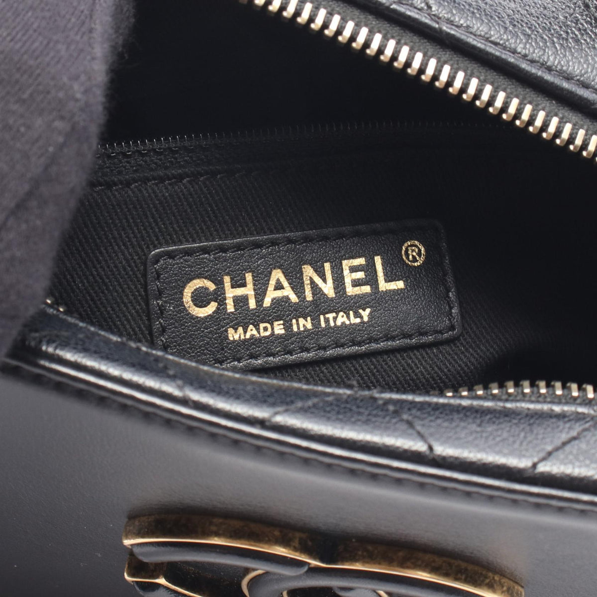 CHANEL Matelasse Leather Top Shoulder Bag