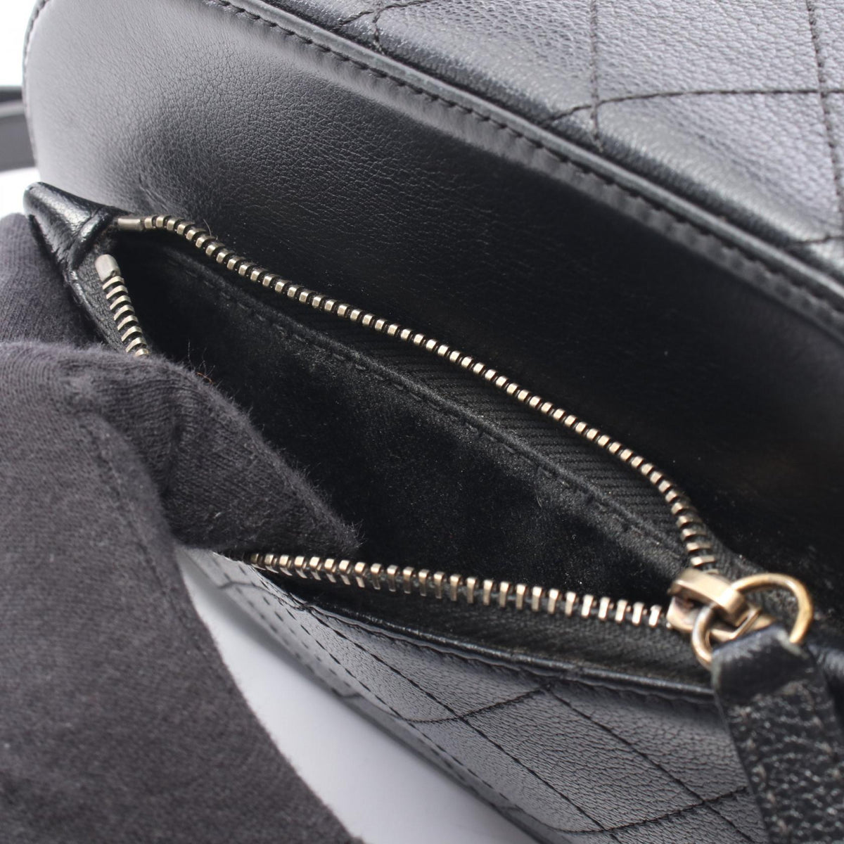 CHANEL Matelasse Leather Top Shoulder Bag
