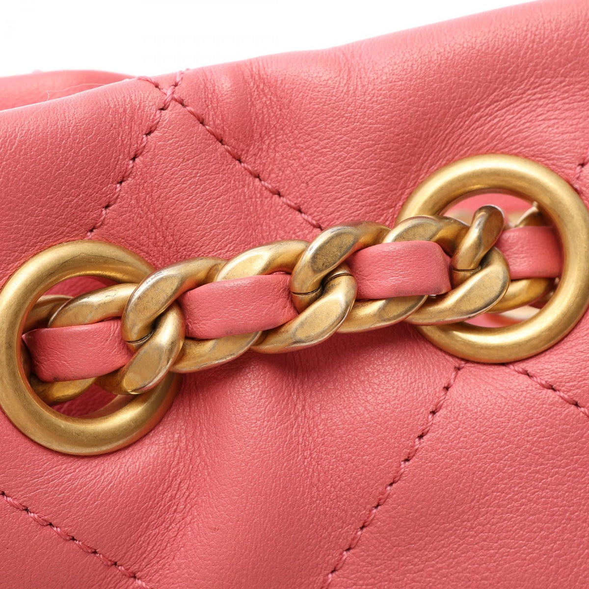 CHANEL Matelasse Lambskin Bag Pink
