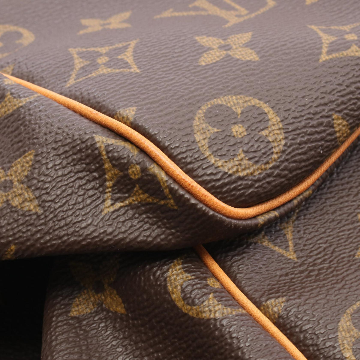 LOUIS VUITTON Speedy 40 Canvas Bag