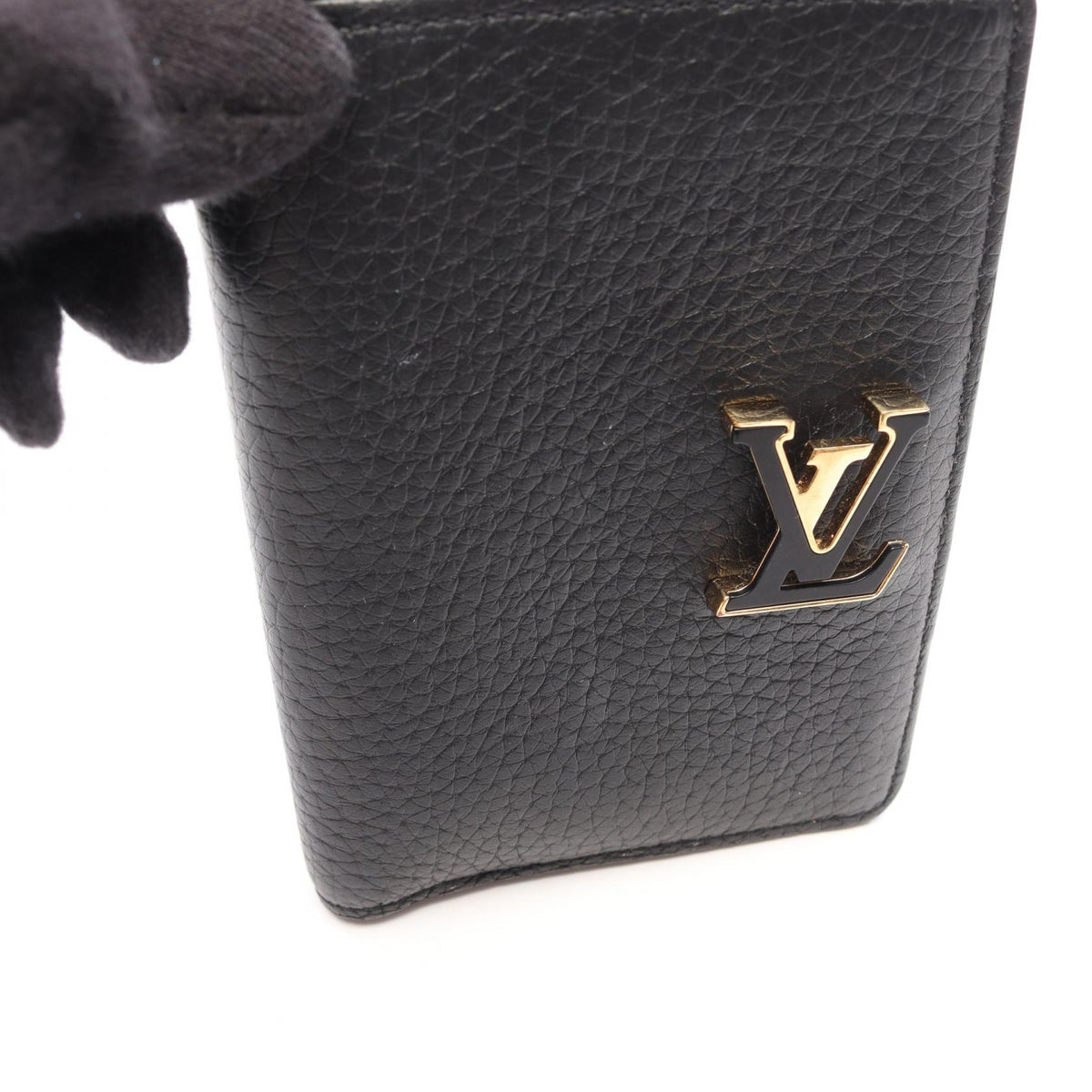 LOUIS VUITTON LV Taurillon Wallet Black