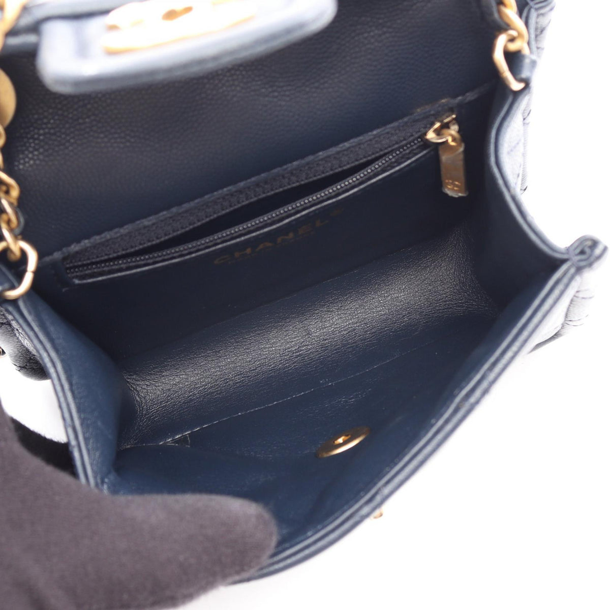CHANEL Matelasse Caviar Skin Shoulder Bag Blue