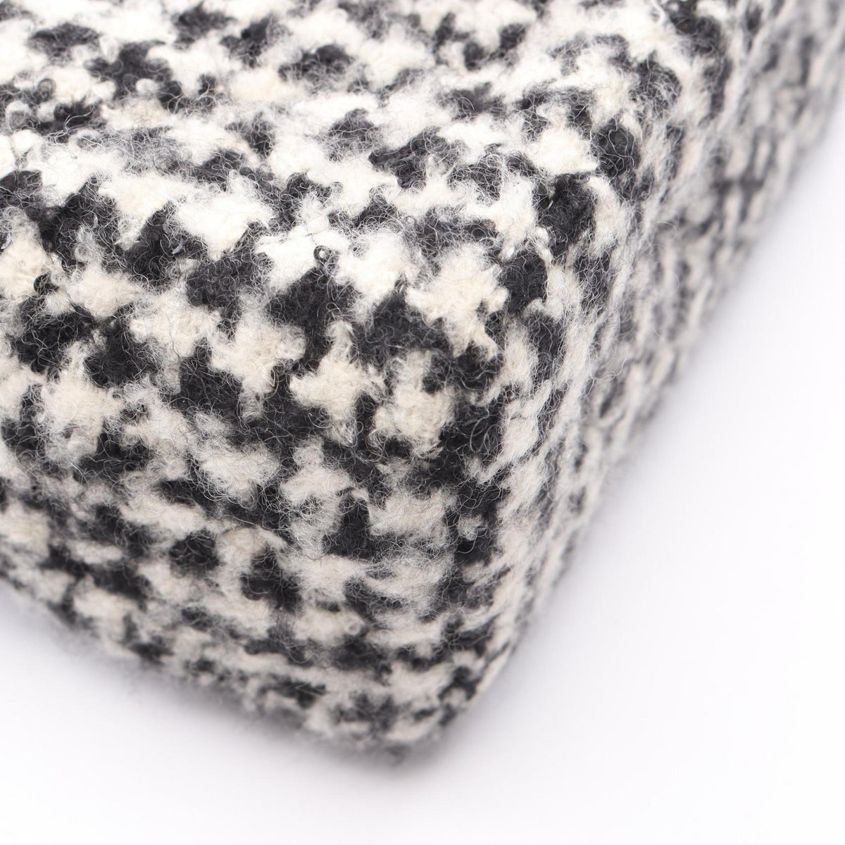 CHANEL Matelasse Houndstooth Bag B/W