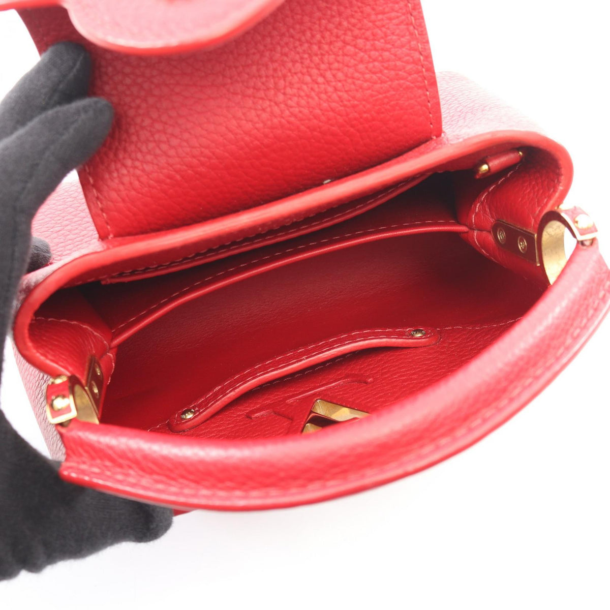 LOUIS VUITTON Capucines Leather Handbag