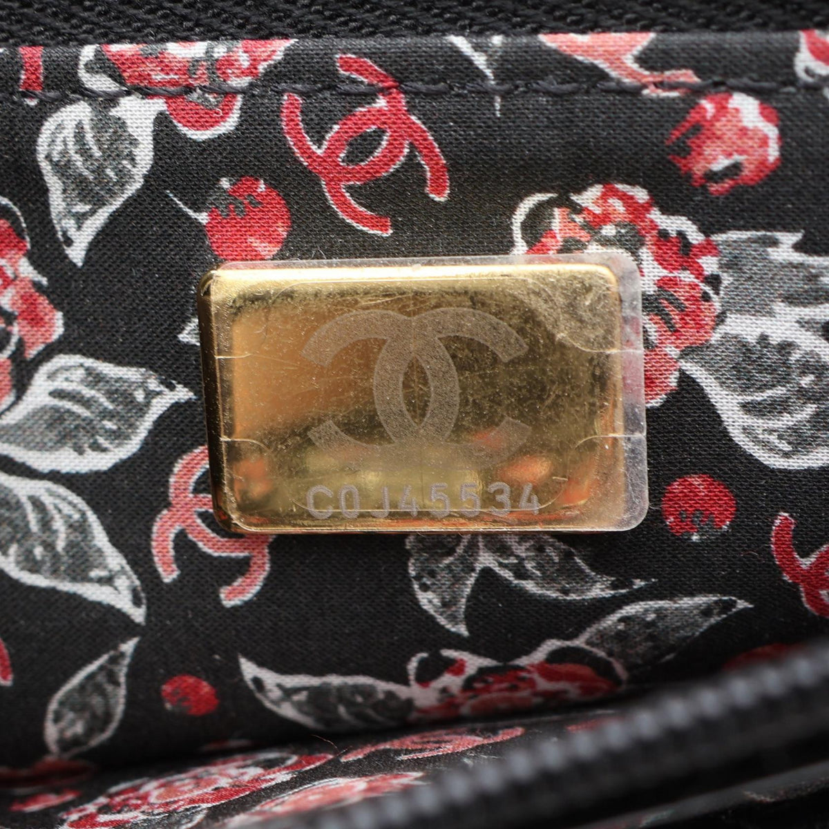 CHANEL Matelassé Shoulder Bag Gold Black