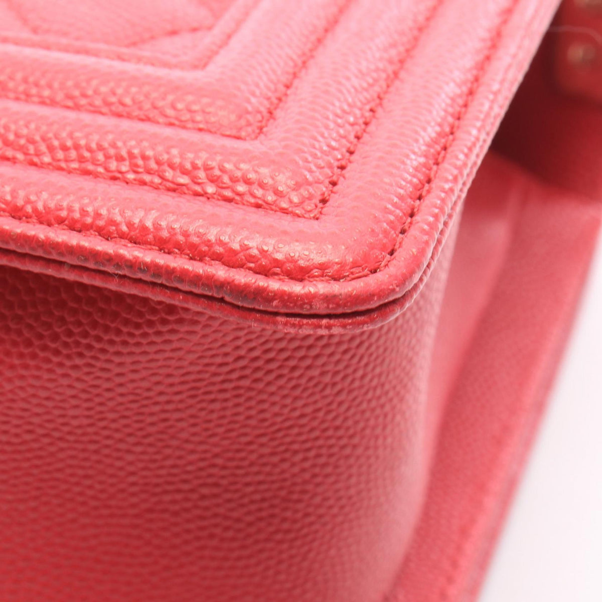 CHANEL Boy Chanel Caviar Skin Bag Pink