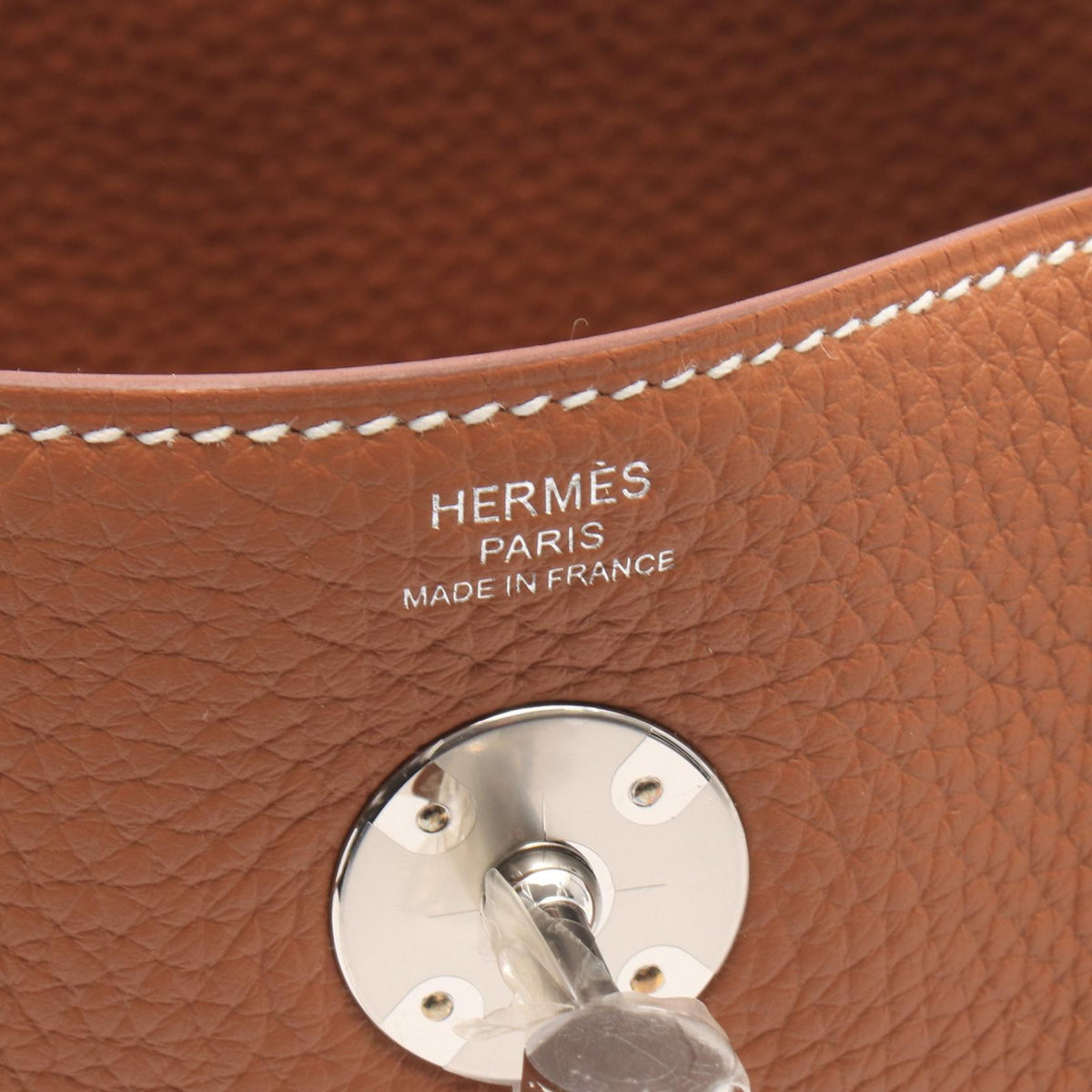HERMES Lindy 26 Taurillon Shoulder Bag