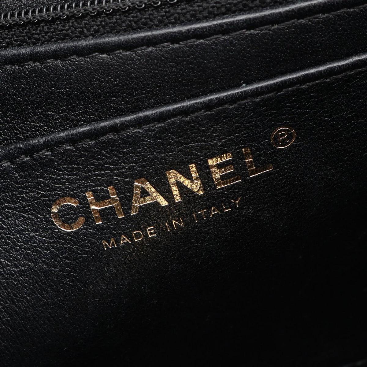CHANEL Matelasse Shoulder Gold Hardware Shoulder Bag